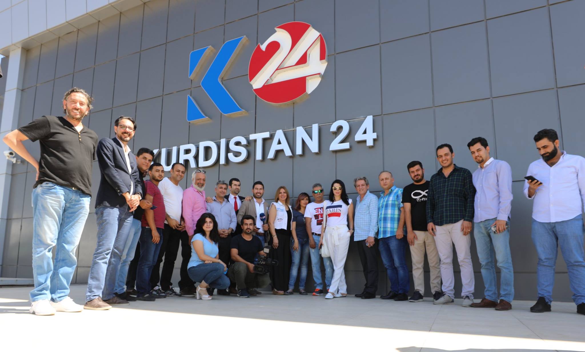 Bi wêne.. Şandek ji hunermend û ekterên Sûrî serdana Kurdistan24ê kir